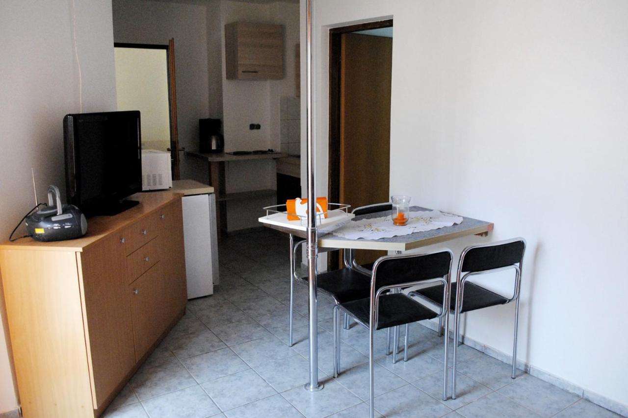 Apartments With A Parking Space Jadranovo, Crikvenica - 5285 Bagian luar foto